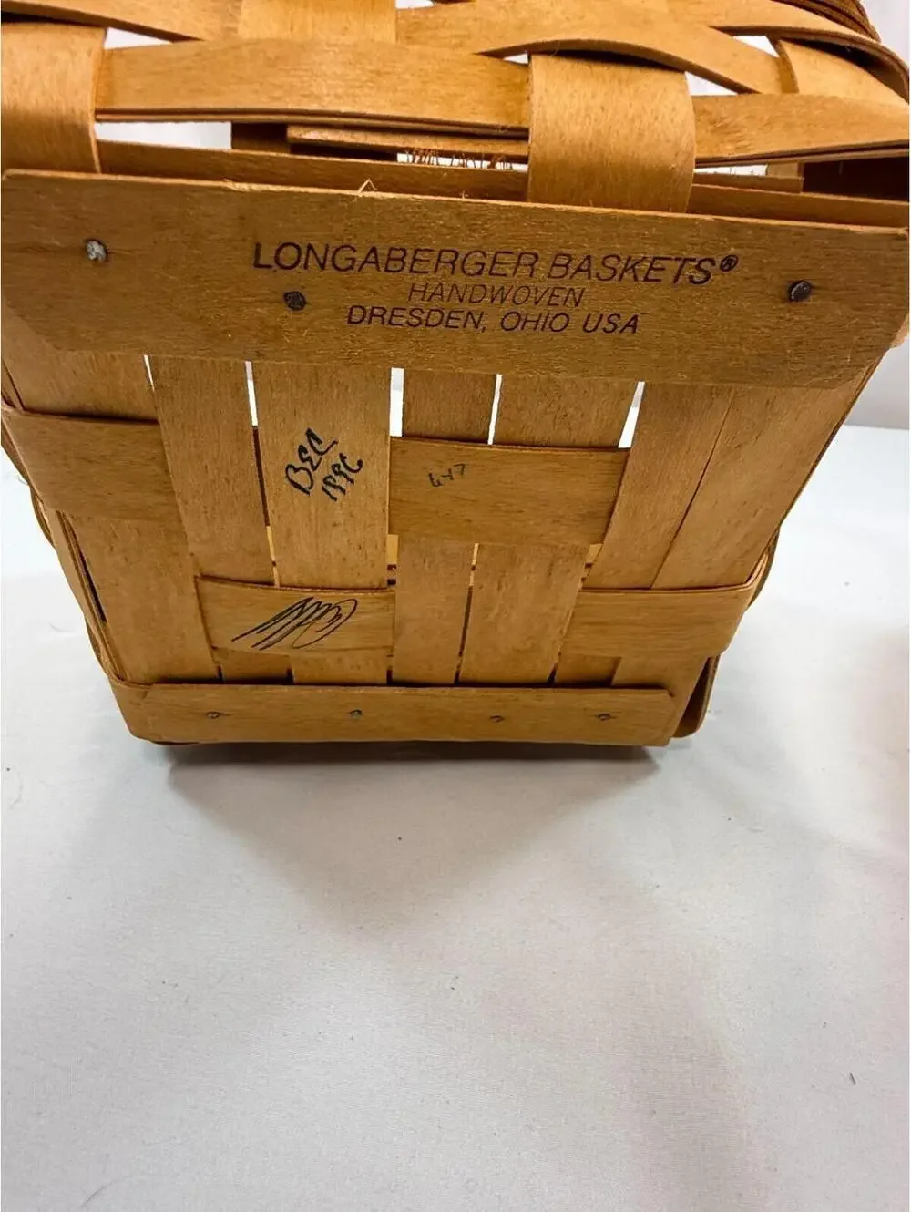 1996 Longaberger Light The Fire Bee Basket w/Liner & Protector Basket